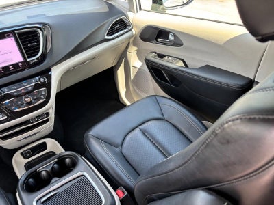 2024 Chrysler Pacifica Touring L FWD