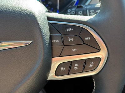 2026 Chrysler Pacifica Limited FWD