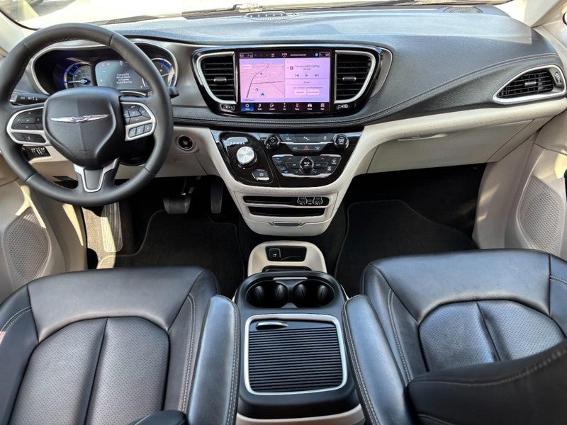 2024 Chrysler Pacifica Hybrid Select FWD