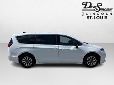 2024 Chrysler Pacifica Hybrid Select FWD