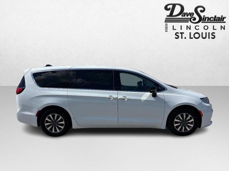 2024 Chrysler Pacifica Hybrid Select FWD