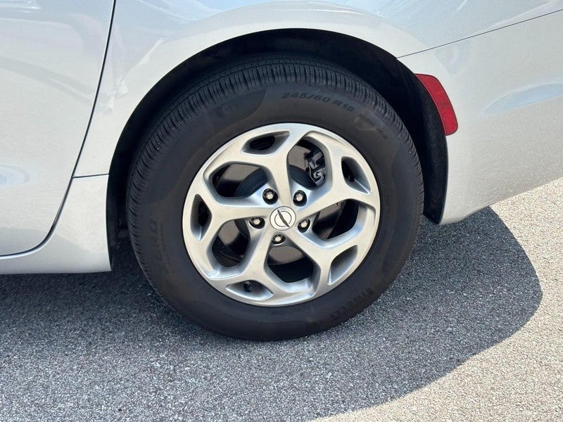 2024 Chrysler Pacifica Limited AWD
