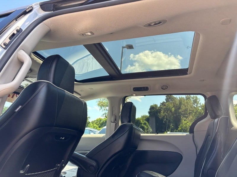 2024 Chrysler Pacifica Limited AWD
