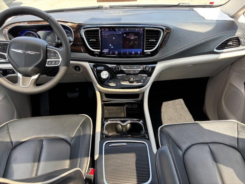 2024 Chrysler Pacifica Limited AWD