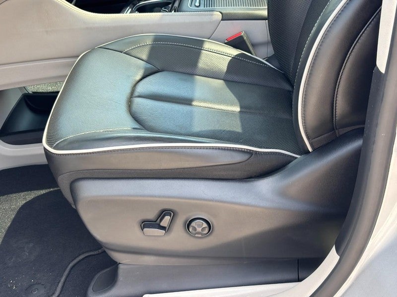 2024 Chrysler Pacifica Limited AWD