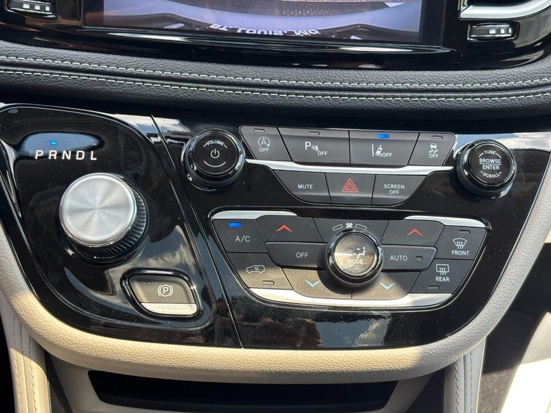 2024 Chrysler Pacifica Limited AWD