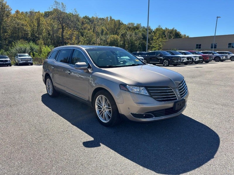 2019 Lincoln MKT Standard