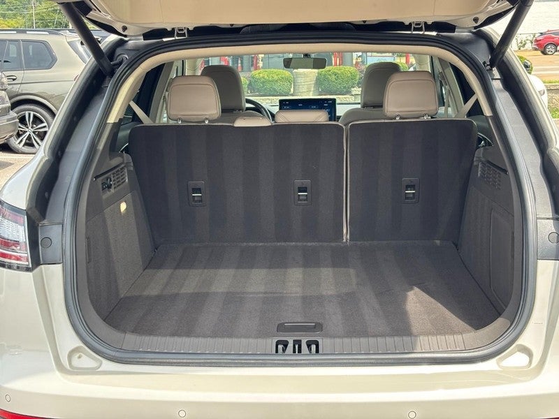 2023 Lincoln Nautilus Reserve FWD