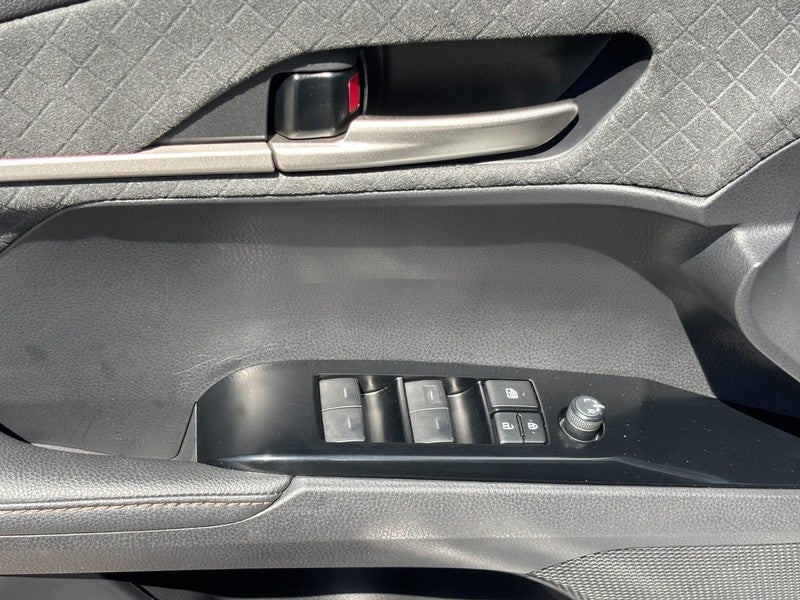 2025 Toyota Camry XLE (Natl)