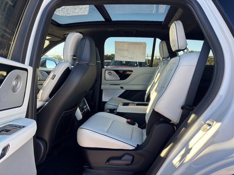 2027 Lincoln Aviator Black Label AWD