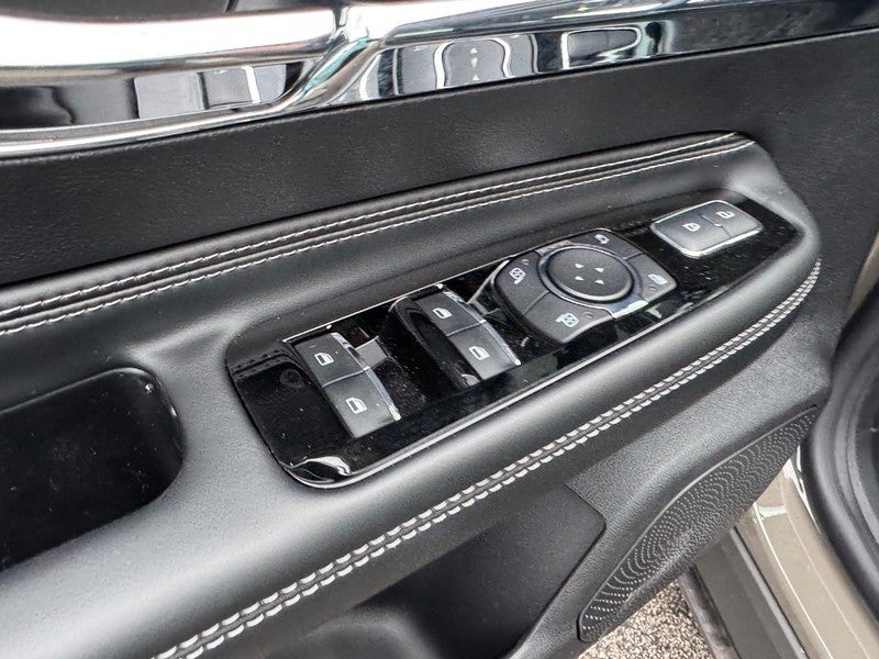 2025 Lincoln Corsair Premiere AWD