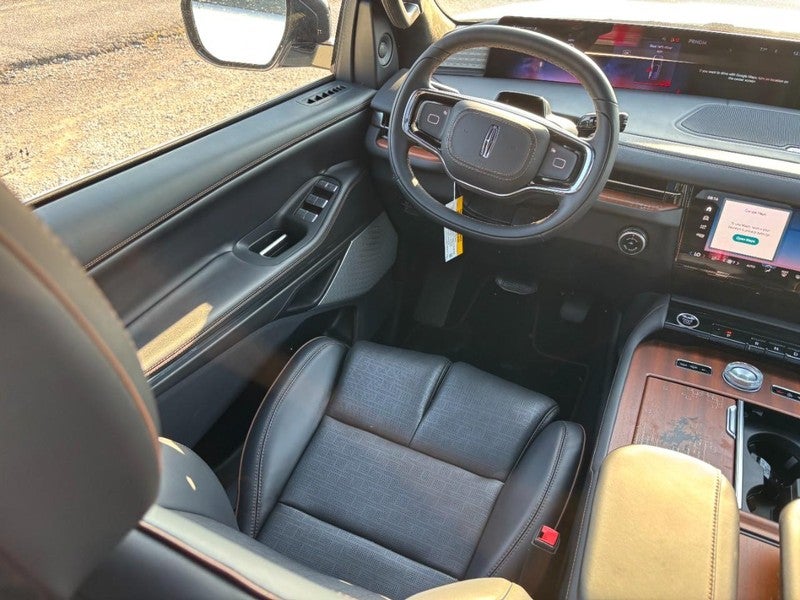 2027 Lincoln Navigator Black Label 4x4