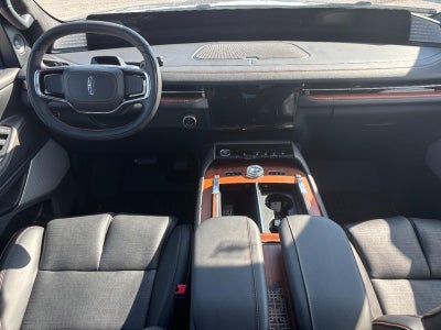 2027 Lincoln Navigator Black Label 4x4