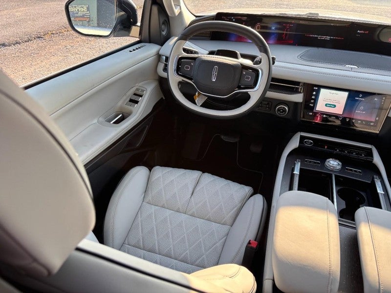2027 Lincoln Navigator Black Label 4x4