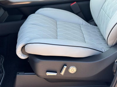 2027 Lincoln Navigator Black Label 4x4