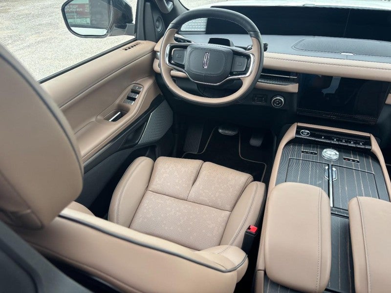 2027 Lincoln Navigator Black Label 4x4