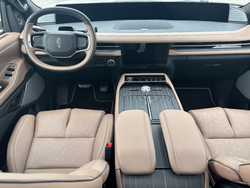 2027 Lincoln Navigator Black Label 4x4