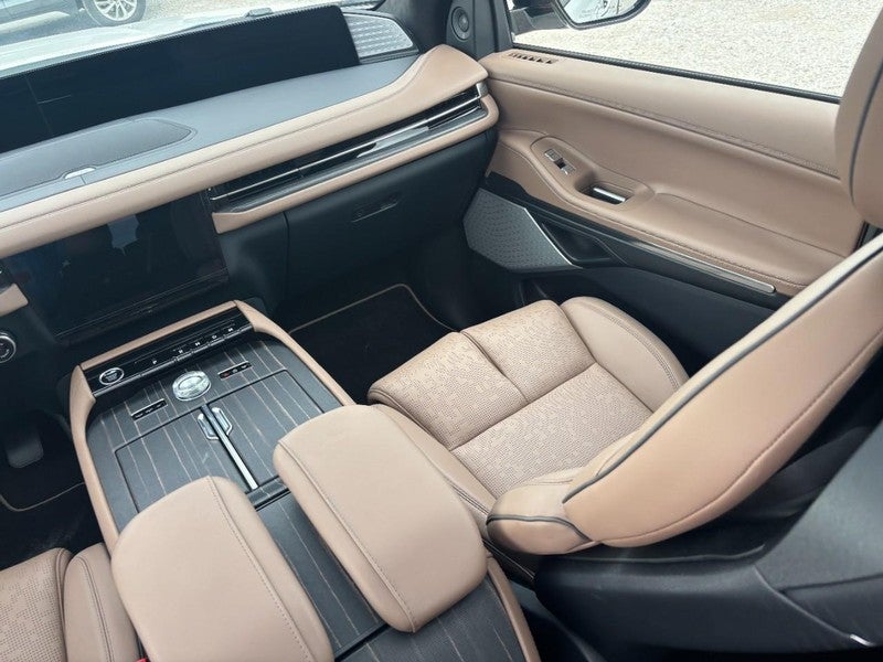 2027 Lincoln Navigator Black Label 4x4