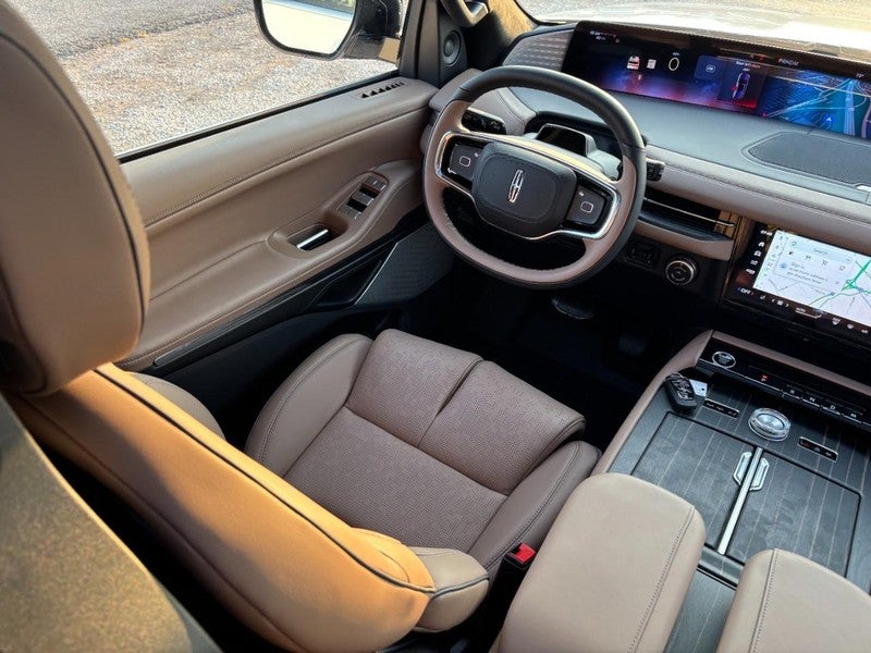 2027 Lincoln Navigator Black Label 4x4