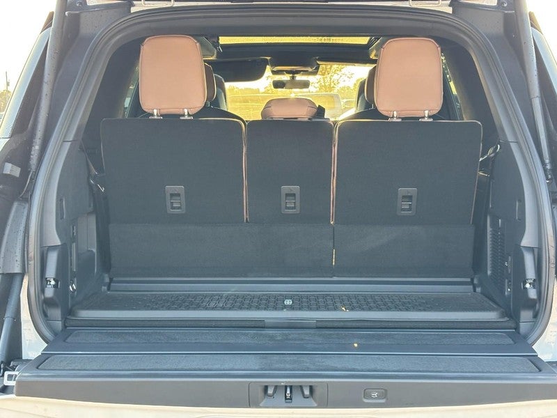 2027 Lincoln Navigator Black Label 4x4