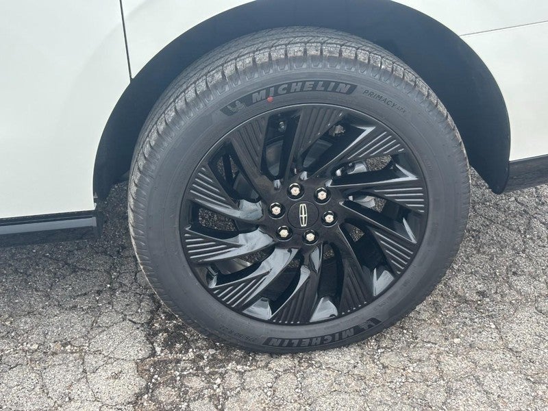 2027 Lincoln Navigator L Reserve 4x4