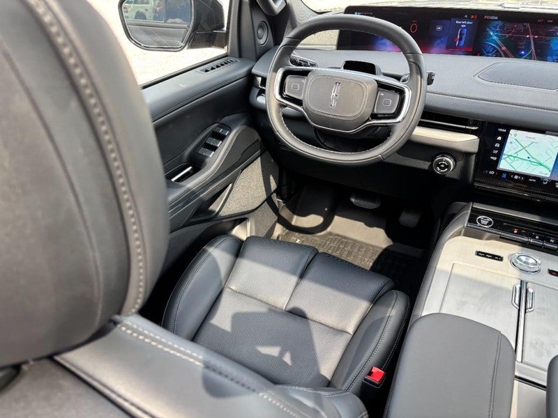 2027 Lincoln Navigator L Reserve 4x4