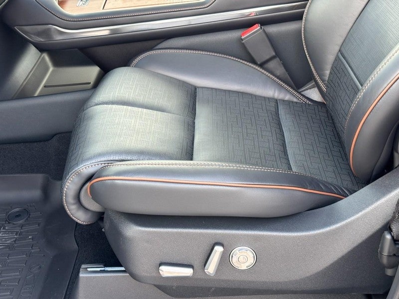 2027 Lincoln Navigator L Black Label 4x4