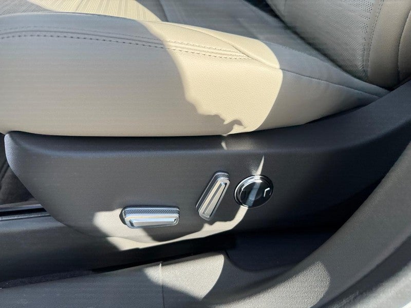 2025 Lincoln Nautilus Reserve AWD