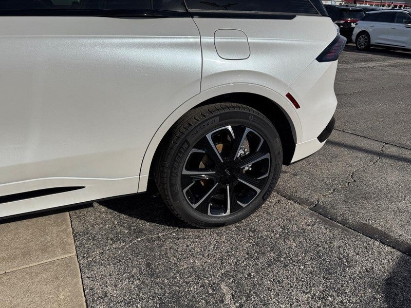 2025 Lincoln Nautilus Reserve AWD