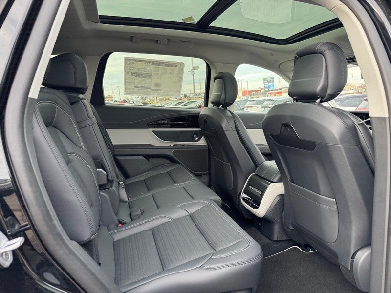 2025 Lincoln Nautilus Reserve AWD