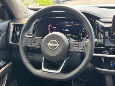 2025 Nissan Pathfinder Platinum 4WD