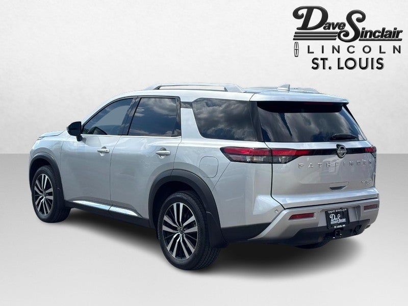 2025 Nissan Pathfinder Platinum 4WD