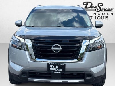 2025 Nissan Pathfinder Platinum 4WD