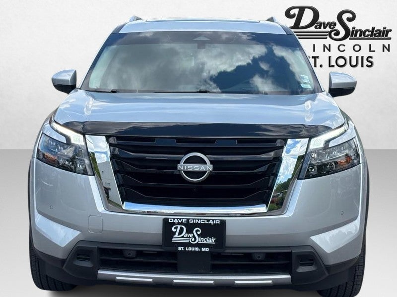 2025 Nissan Pathfinder Platinum 4WD