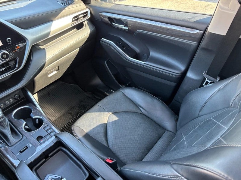 2023 Toyota Highlander Platinum FWD (Natl)