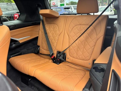 2025 BMW X7 xDrive40i Sports Activity Vehicle