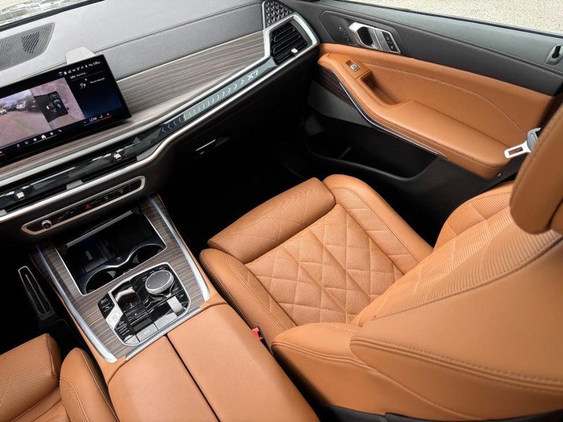 2025 BMW X7 xDrive40i Sports Activity Vehicle