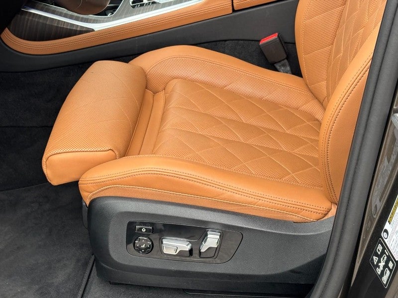 2025 BMW X7 xDrive40i Sports Activity Vehicle