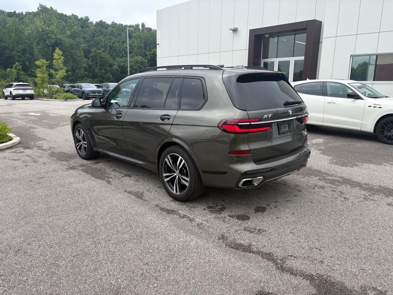 2025 BMW X7 xDrive40i Sports Activity Vehicle