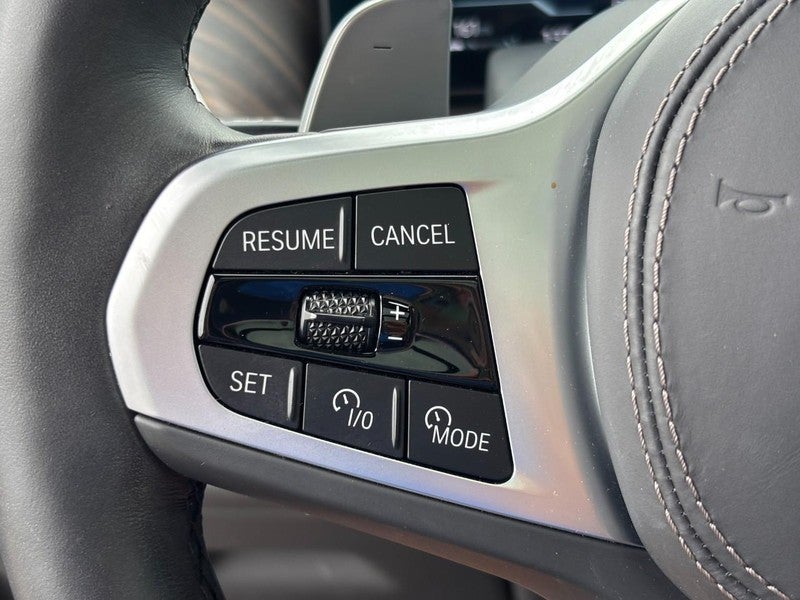 2025 BMW X7 xDrive40i Sports Activity Vehicle