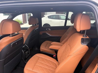 2025 BMW X7 xDrive40i Sports Activity Vehicle