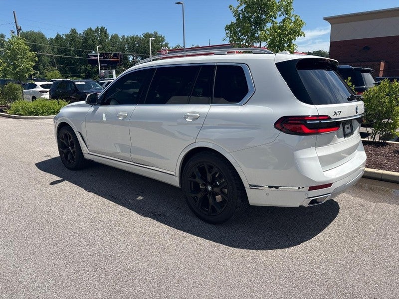 2025 BMW X7 xDrive40i Sports Activity Vehicle