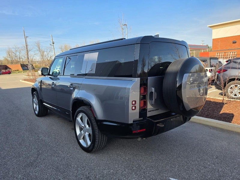 2024 Land Rover Defender 130 X-Dynamic SE