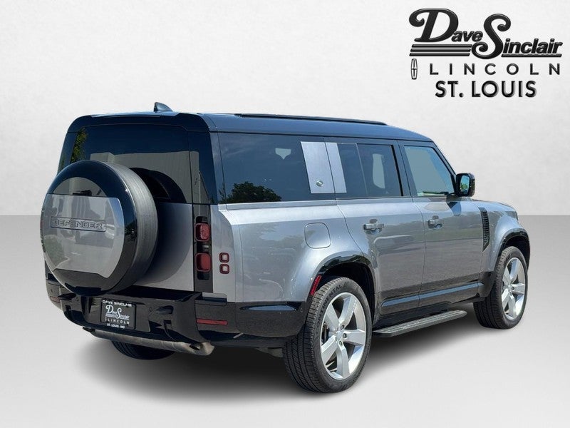 2024 Land Rover Defender 130 X-Dynamic SE
