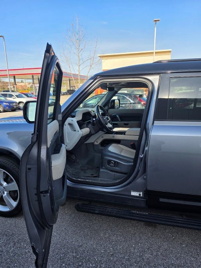 2024 Land Rover Defender 130 X-Dynamic SE