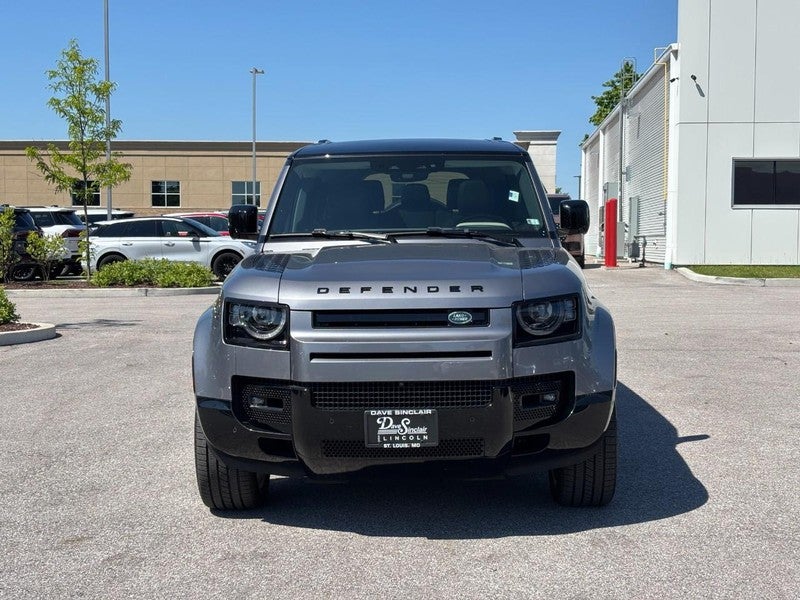 2024 Land Rover Defender 130 P400 X-Dynamic SE