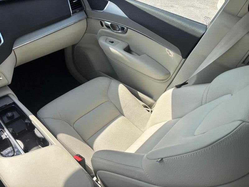 2023 Volvo XC90 B5 AWD Core 7P