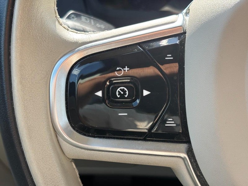 2023 Volvo XC90 B5 AWD Core 7P