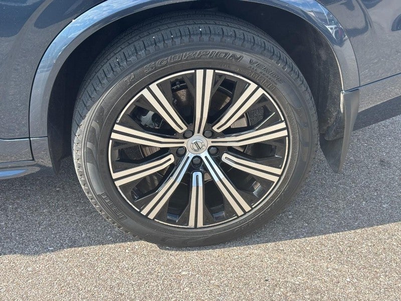 2023 Volvo XC90 B5 AWD Core 7P