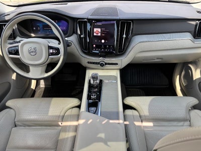 2024 Volvo XC60 B5 AWD Ultimate Dark Theme